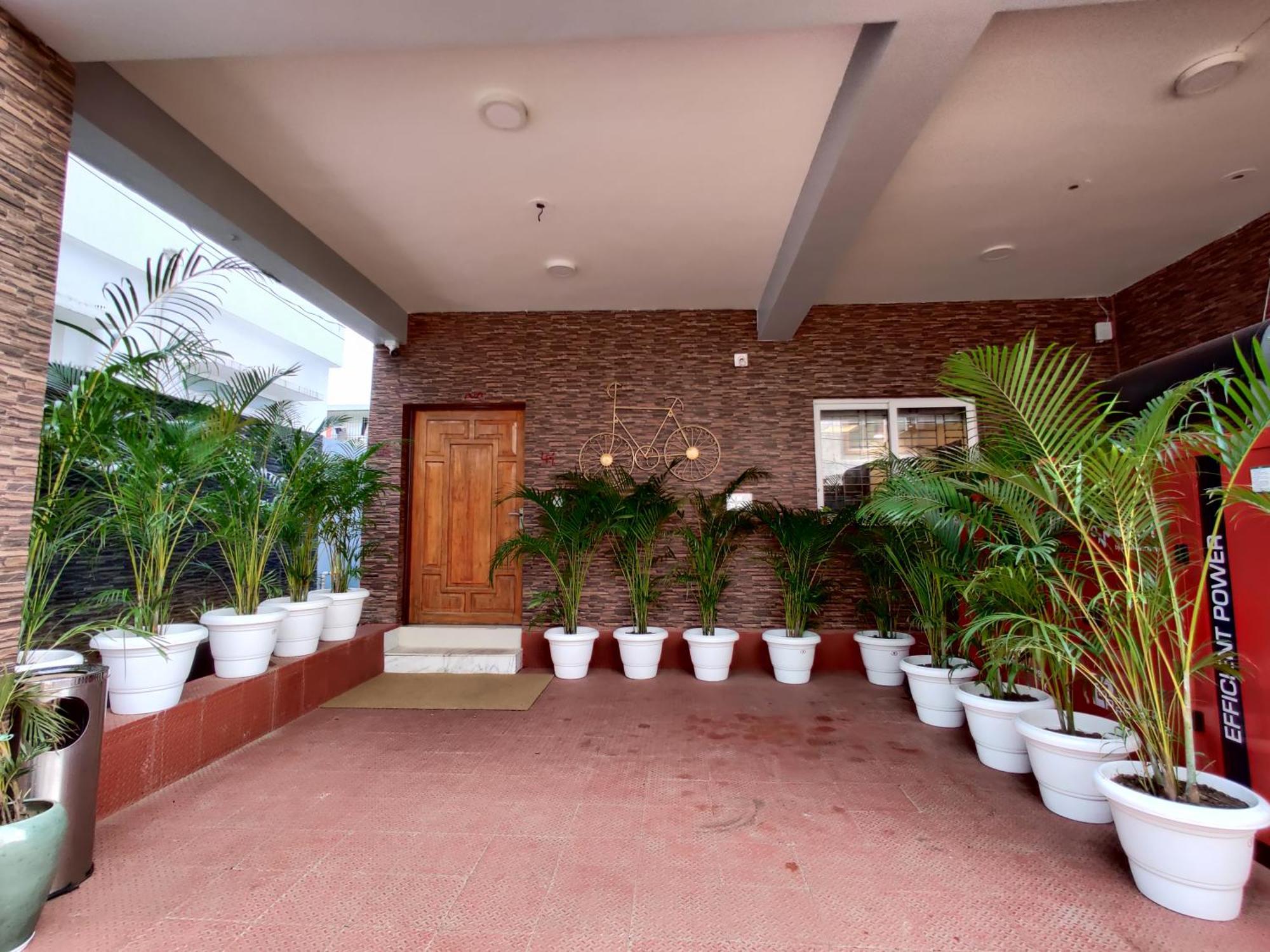131,The Nook Hotel Bhubaneswar Exterior photo
