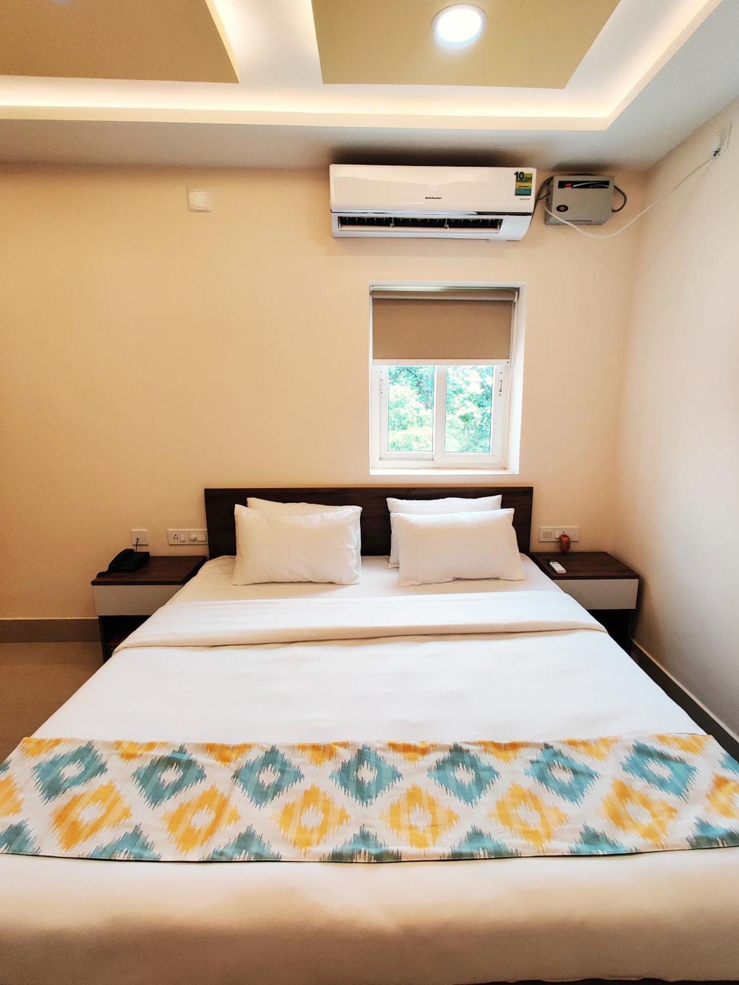 131,The Nook Hotel Bhubaneswar Exterior photo