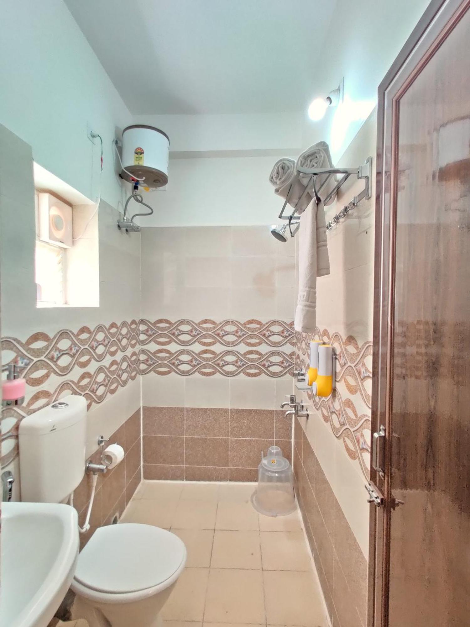 131,The Nook Hotel Bhubaneswar Exterior photo